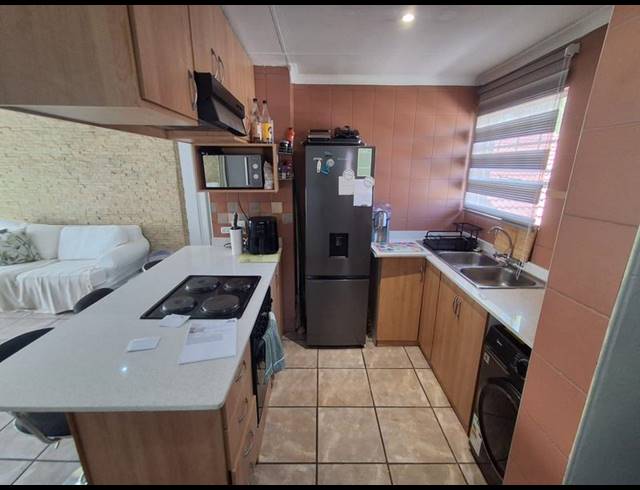 2 BEDROOM TOWNHOUSE FOR SALE IN VERWOERDPARK
